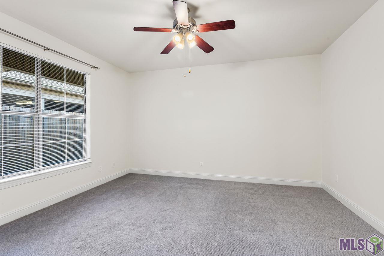 809 Summer Breeze Drive, Unit 1202 Baton Rouge, LA 70810 - Photo 8 of 22 Master Bedroom