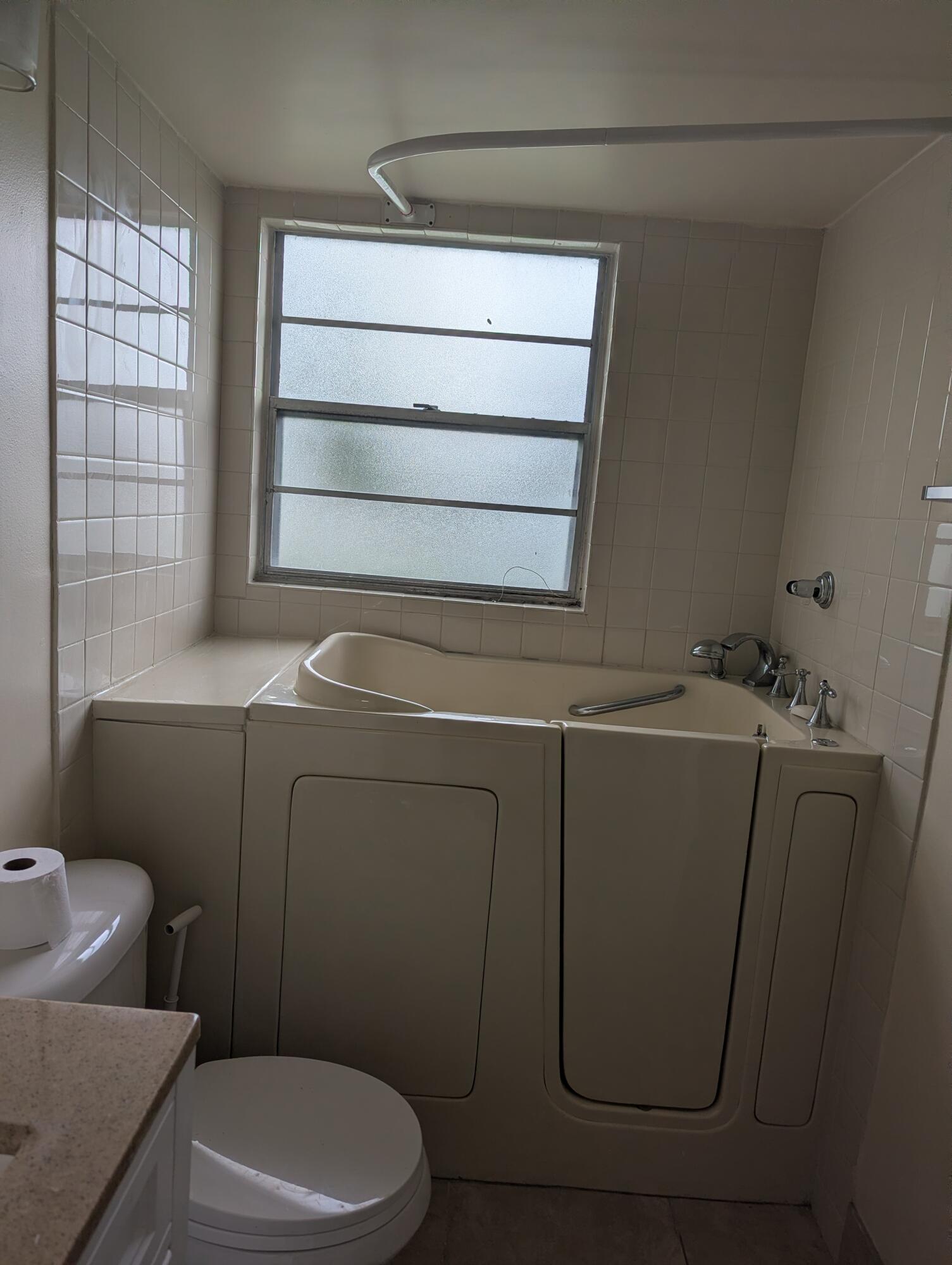 589 Fanshaw O, Unit 589 Boca Raton, FL 33434 - Photo 36 of 44 PXL_20260619_135355740.MP