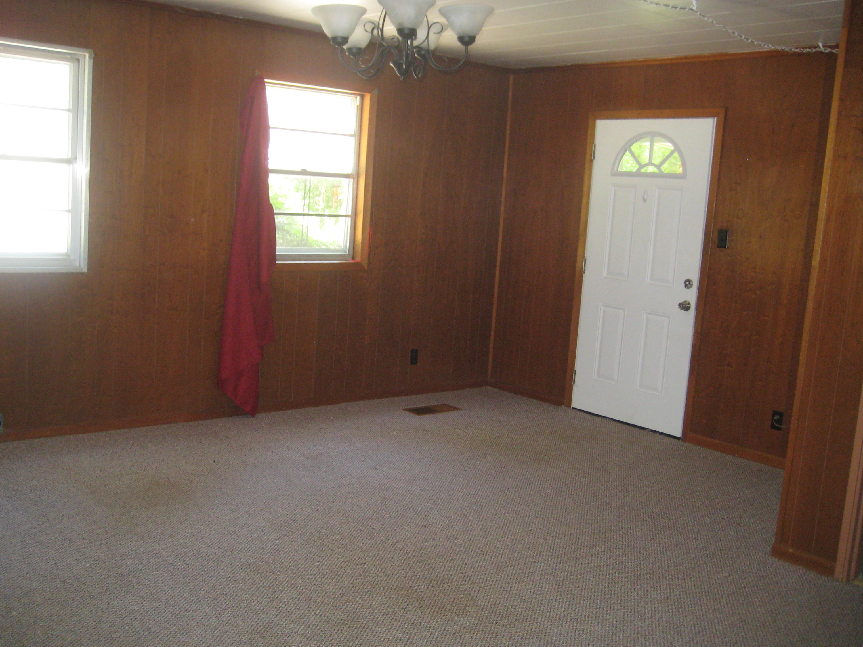 239 Alhambra Road Oak Ridge, TN 37830 - Photo 8 of 14 239 Alhambra Road 076