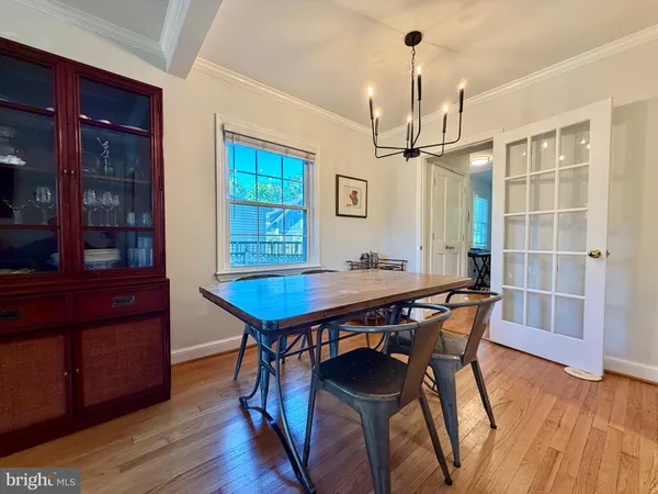 $3,900 | 6931 26th Street North, Arlington, VA 22213