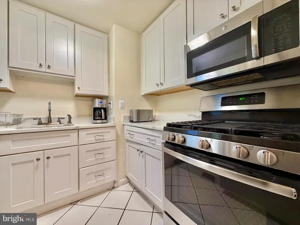 $3,900 | 6931 26th Street North, Arlington, VA 22213