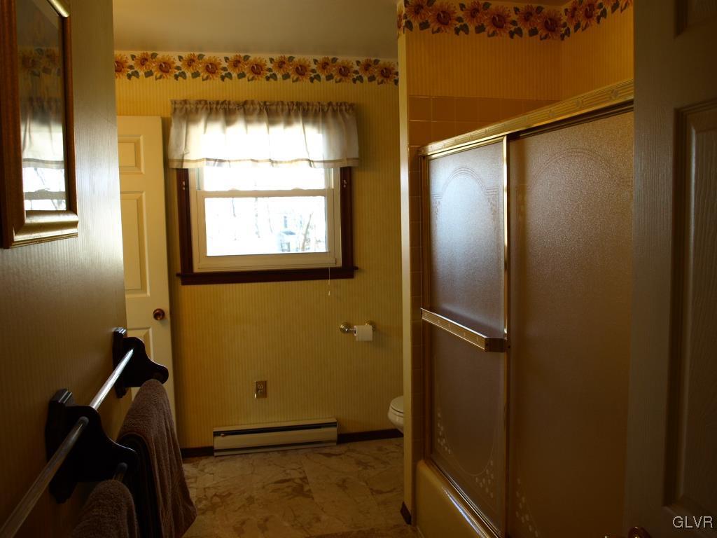 214 Elm Road Allentown, PA 18104 - Photo 14 of 37 Main Bath