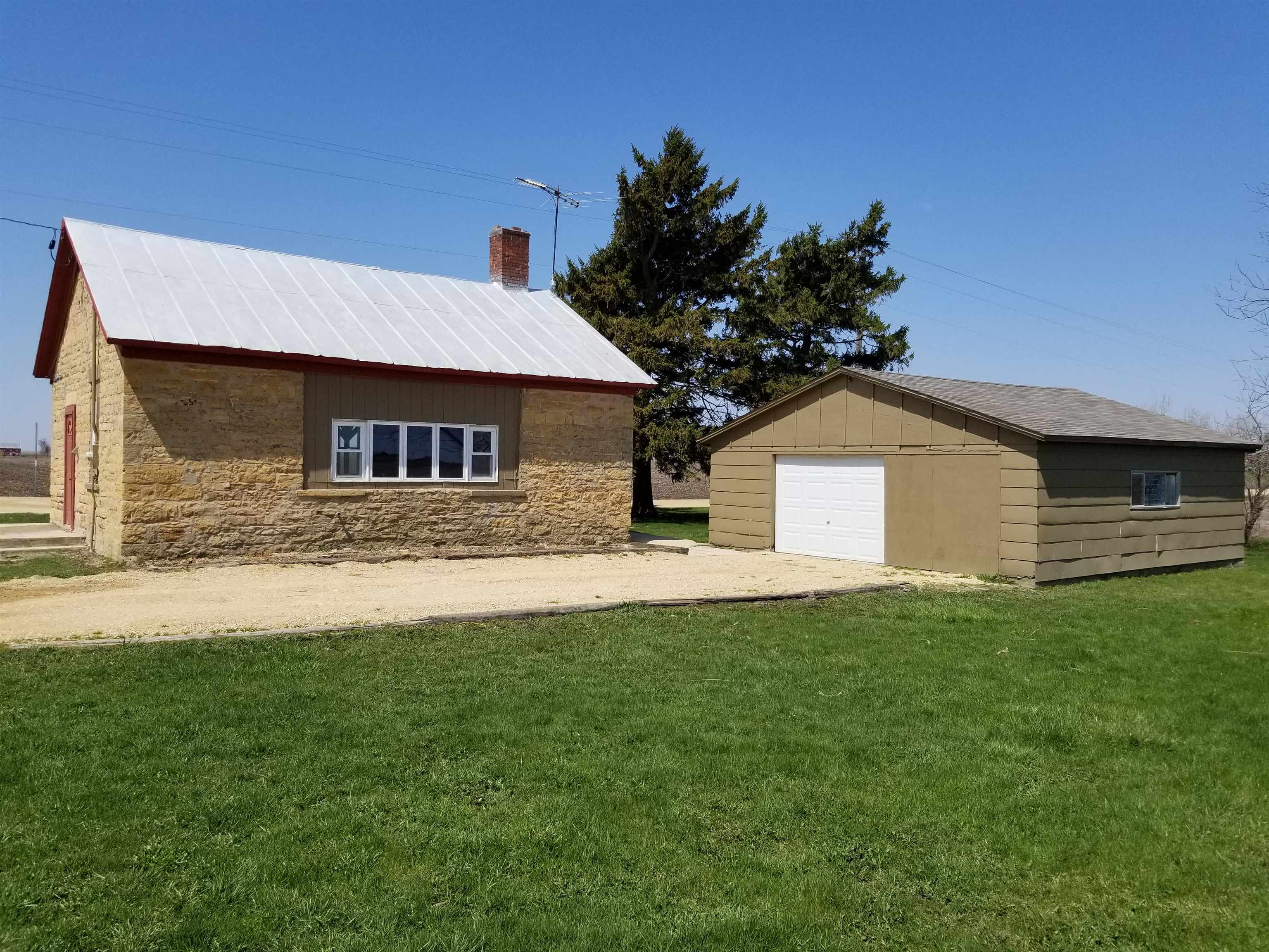 14940 West Kerlin Road Lena, IL 61048 - Photo 3 of 16 Gallery Image 3