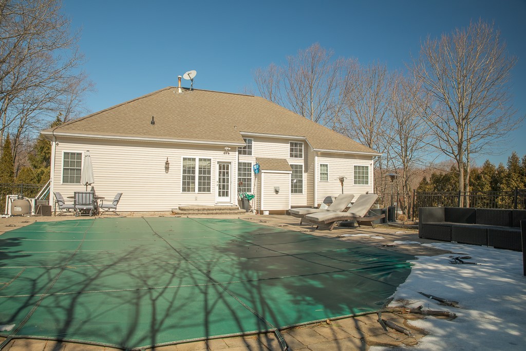 25 Hummingbird Lane Cranston, RI 02921 - Photo 38 of 49 Gallery Image 38