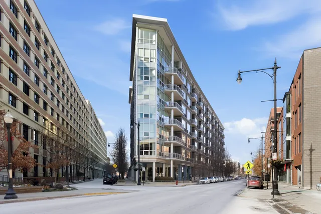 $550,000 | 845 North Kingsbury Street, Unit 614, Chicago, IL 60610