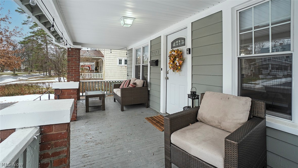 2578 Queenston Road Cleveland Heights, OH 44118 - Photo 24 of 27 Front Porch