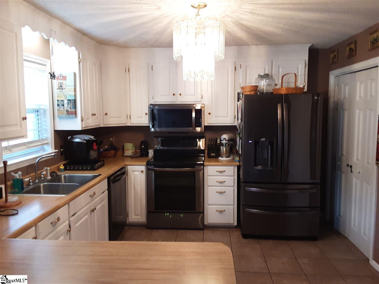 1574 Cedar Rock Church Road Easley, SC 29640 - Photo 7 of 25 Gallery Image 7