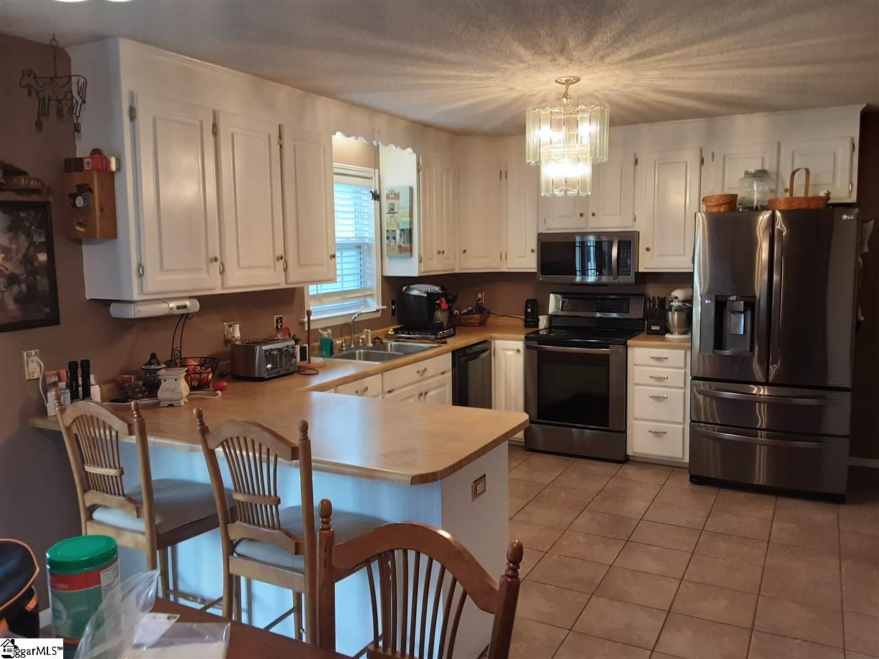 1574 Cedar Rock Church Road Easley, SC 29640 - Photo 10 of 25 Gallery Image 10