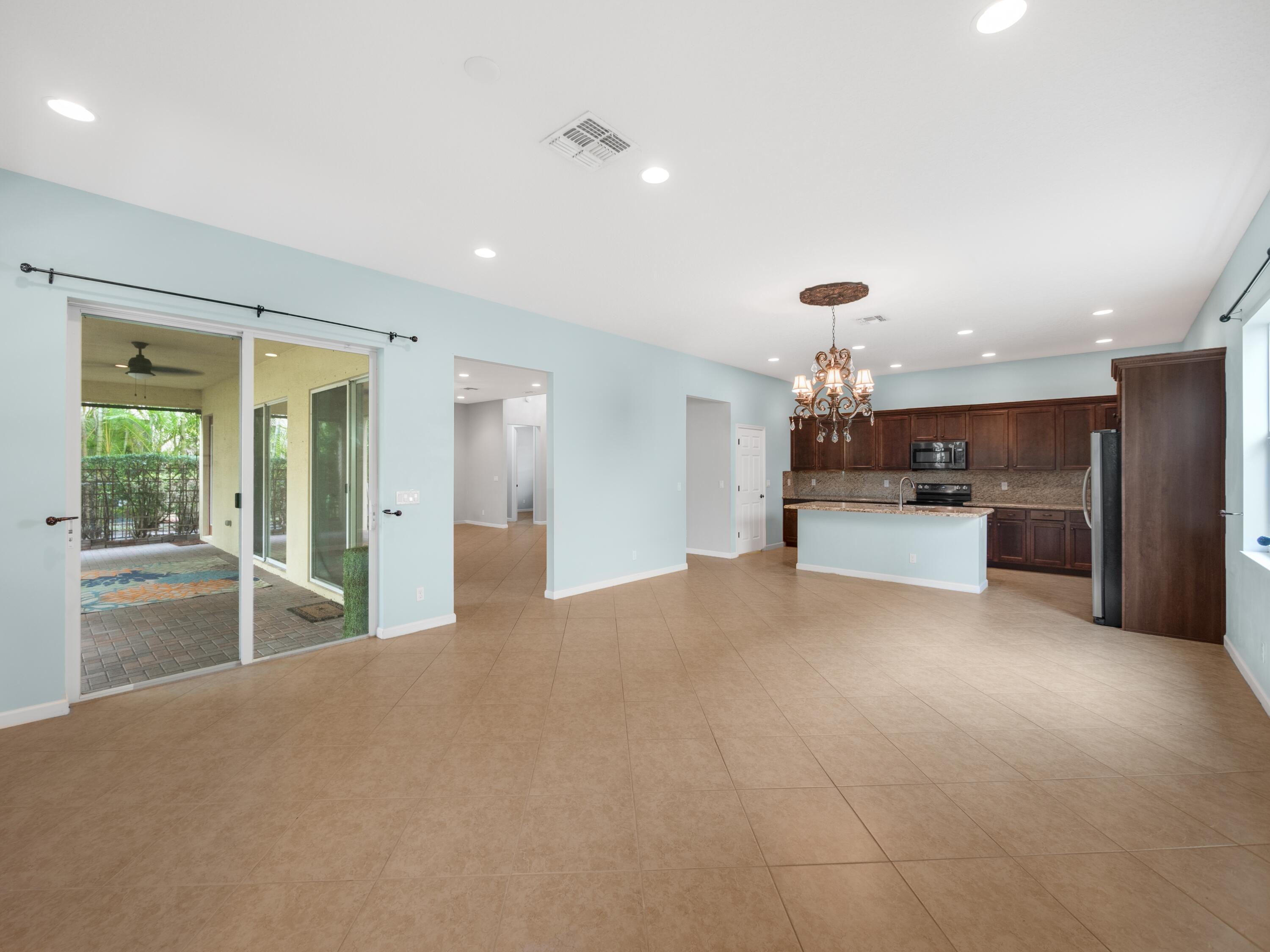 11423 Southwest Fieldstone Way Port St. Lucie, FL 34987 - Photo 11 of 31 008
