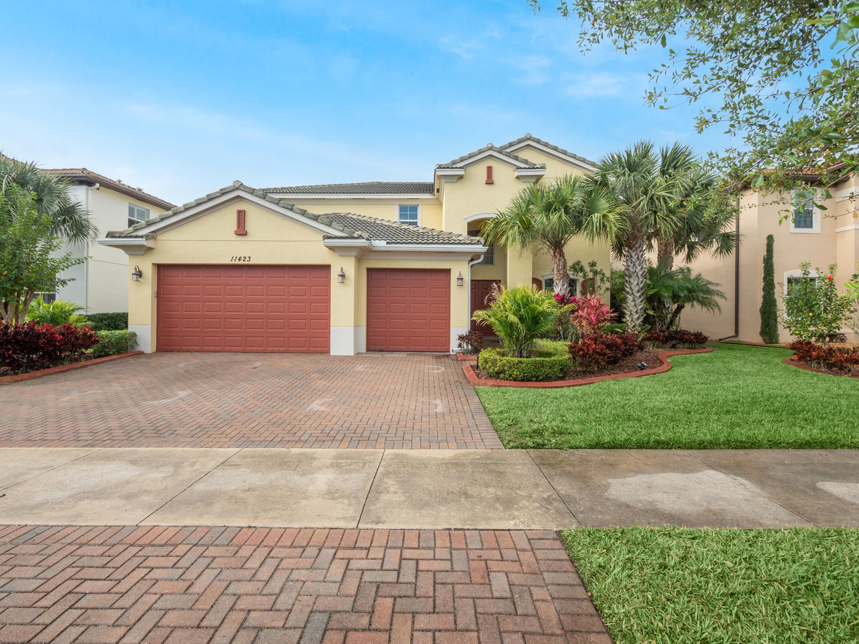 11423 Southwest Fieldstone Way Port St. Lucie, FL 34987 - Photo 2 of 31 001