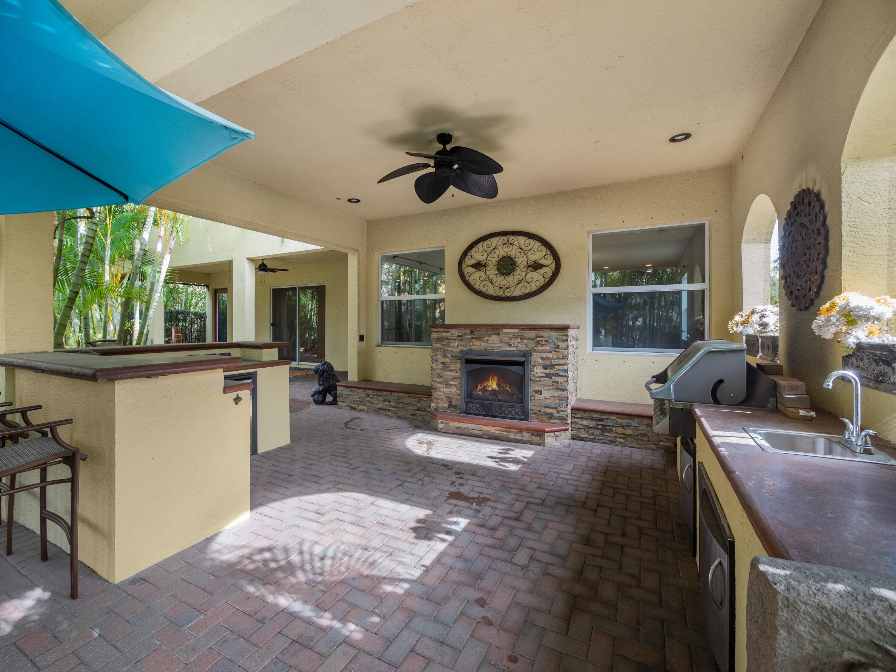 11423 Southwest Fieldstone Way Port St. Lucie, FL 34987 - Photo 26 of 31 outdoor kitchen