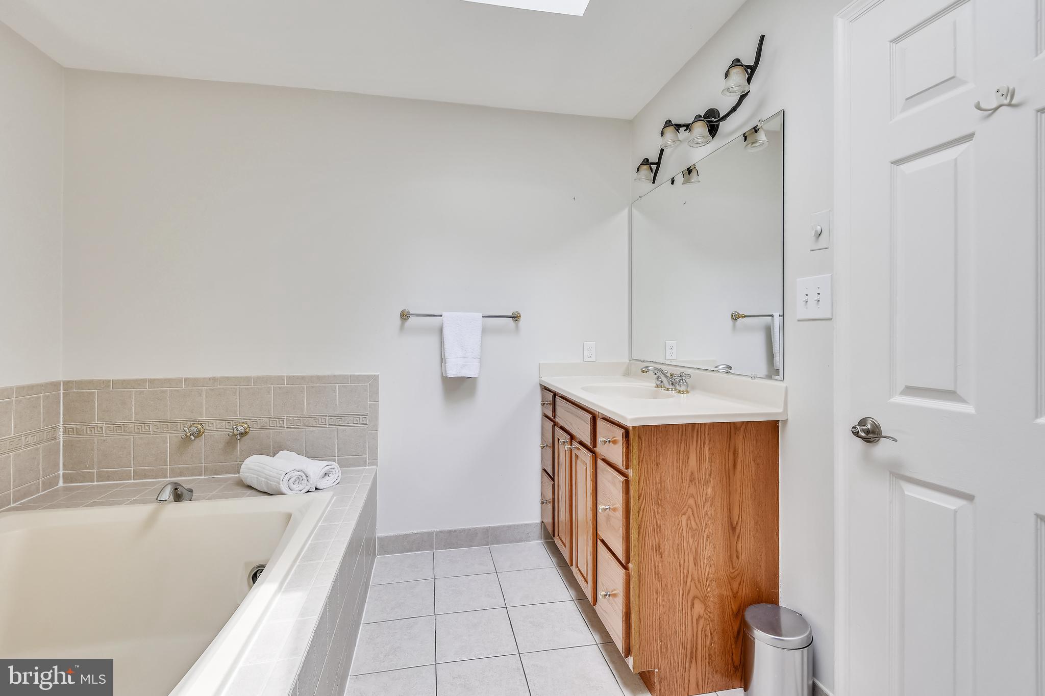 2006 Roundhouse Road Vienna, VA 22181 - Photo 22 of 47