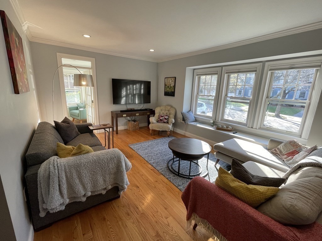 8 Arapahoe Road Newton, MA 02465 - Photo 5 of 26