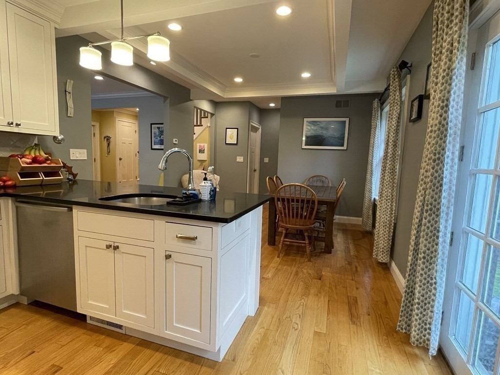 8 Arapahoe Road Newton, MA 02465 - Photo 10 of 26