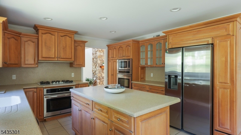 2 Springdale Lane Warren, NJ 07059 - Photo 10 of 31