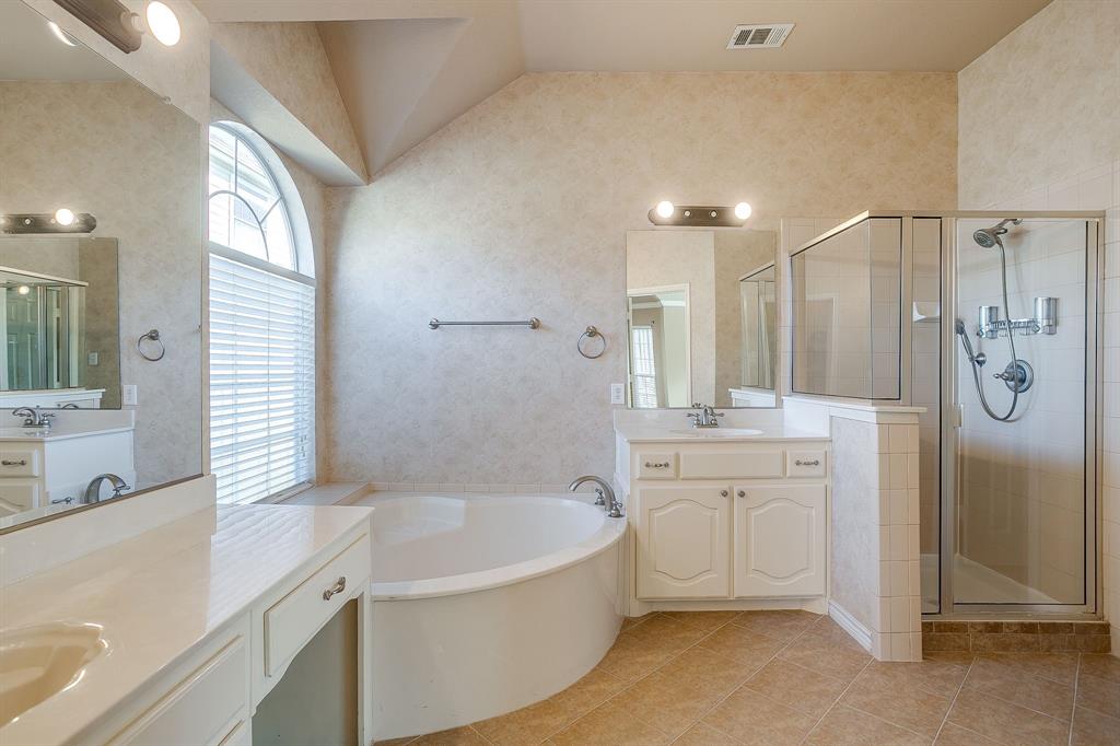 8205 Painted Tree Trail Fort Worth, TX 76131 - Photo 9 of 17