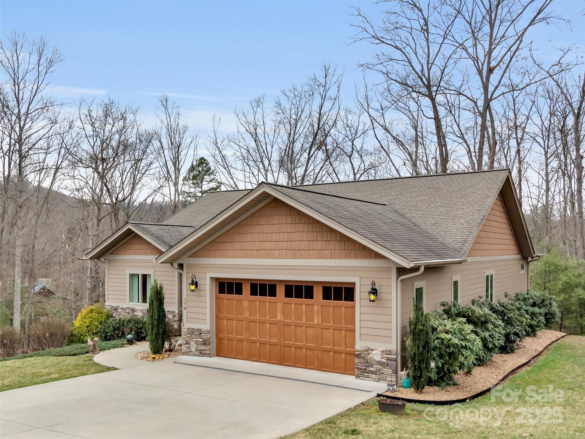 178 Sapphire Place Clyde, NC 28721 - Photo 2 of 48