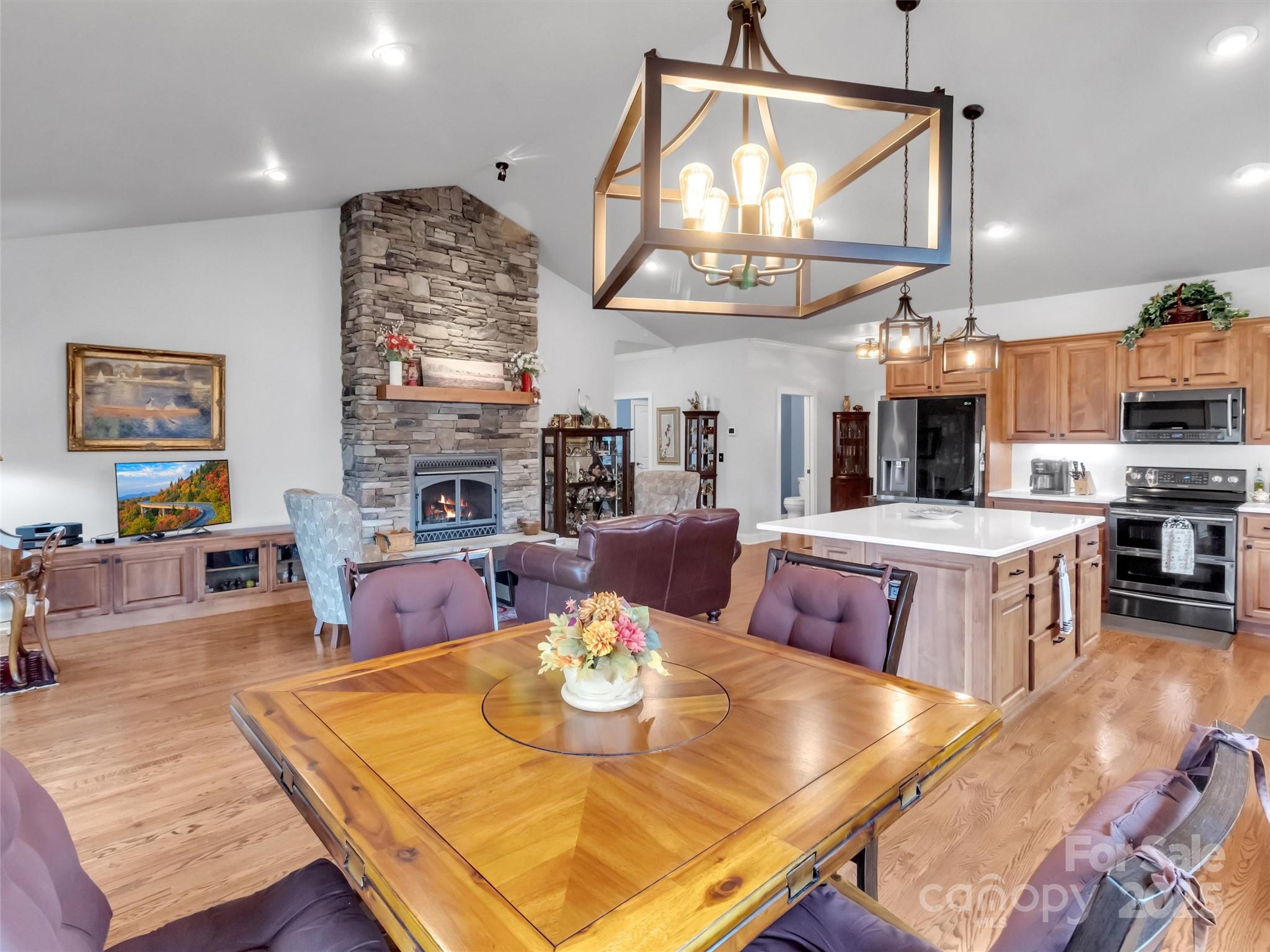 178 Sapphire Place Clyde, NC 28721 - Photo 10 of 48