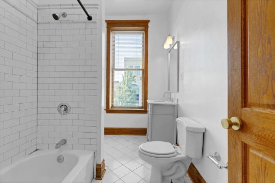 2239 North Clybourn Avenue, Unit 2 Chicago, IL 60614 - Photo 13 of 15