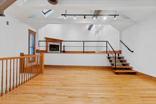 2239 North Clybourn Avenue, Unit 2 Chicago, IL 60614 - Photo 4 of 15