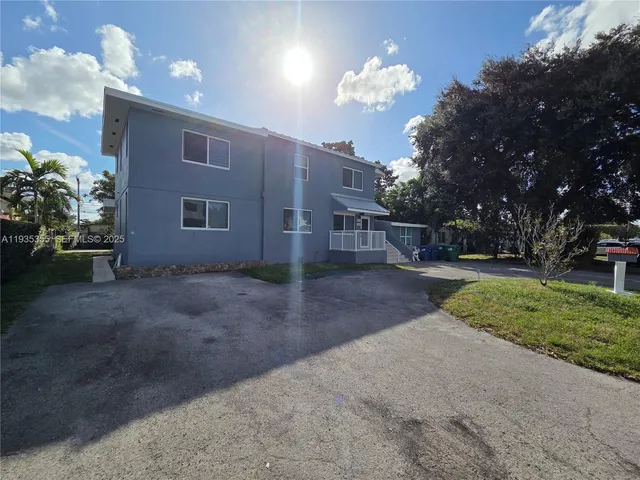$3,200 | 6240 Southwest 21st Street, Unit 6240, Miami, FL 33155