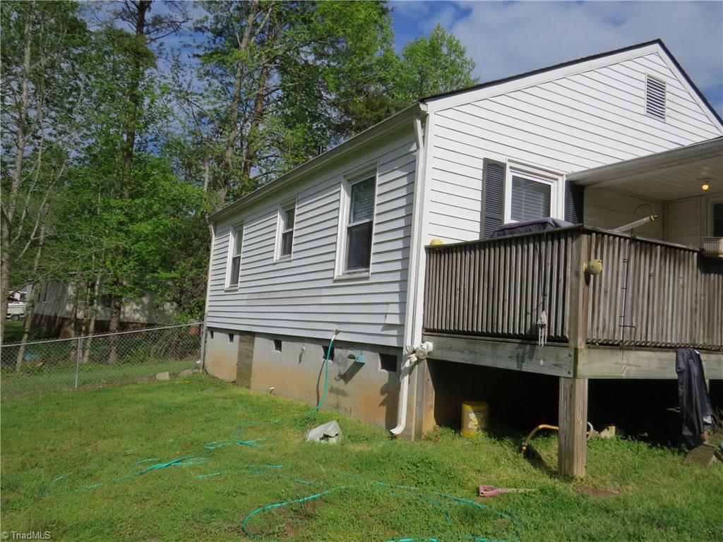 445 Simpson Road Stokesdale, NC 27357 - Photo 4 of 18 Gallery Image 4