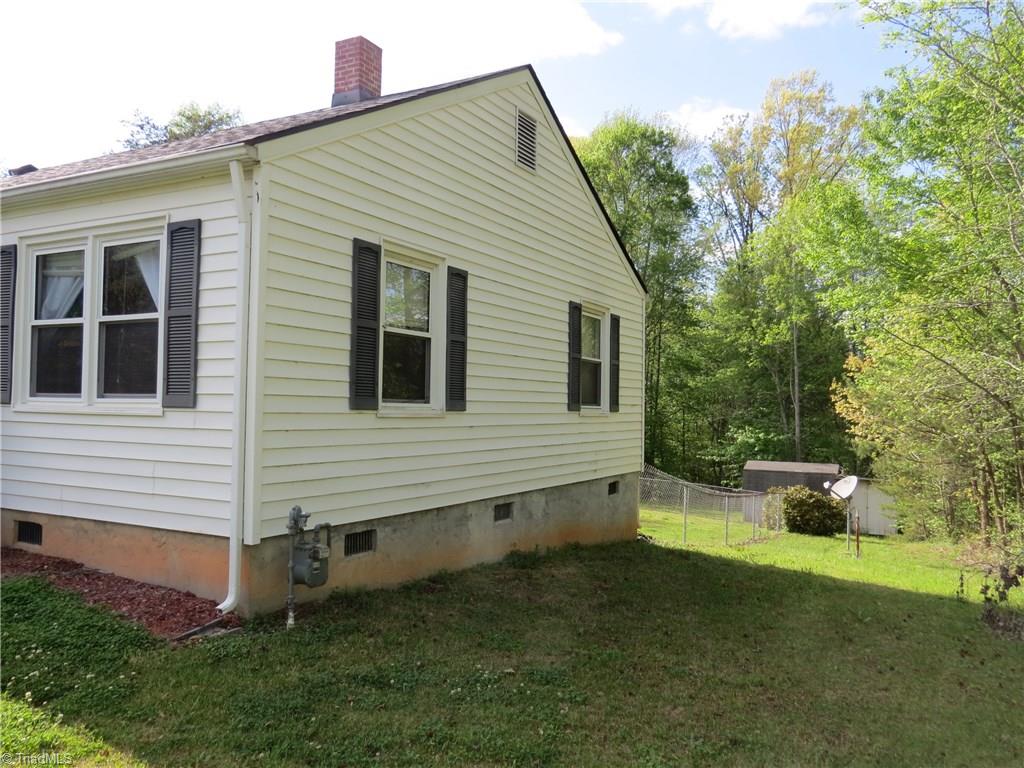 445 Simpson Road Stokesdale, NC 27357 - Photo 5 of 18 Gallery Image 5