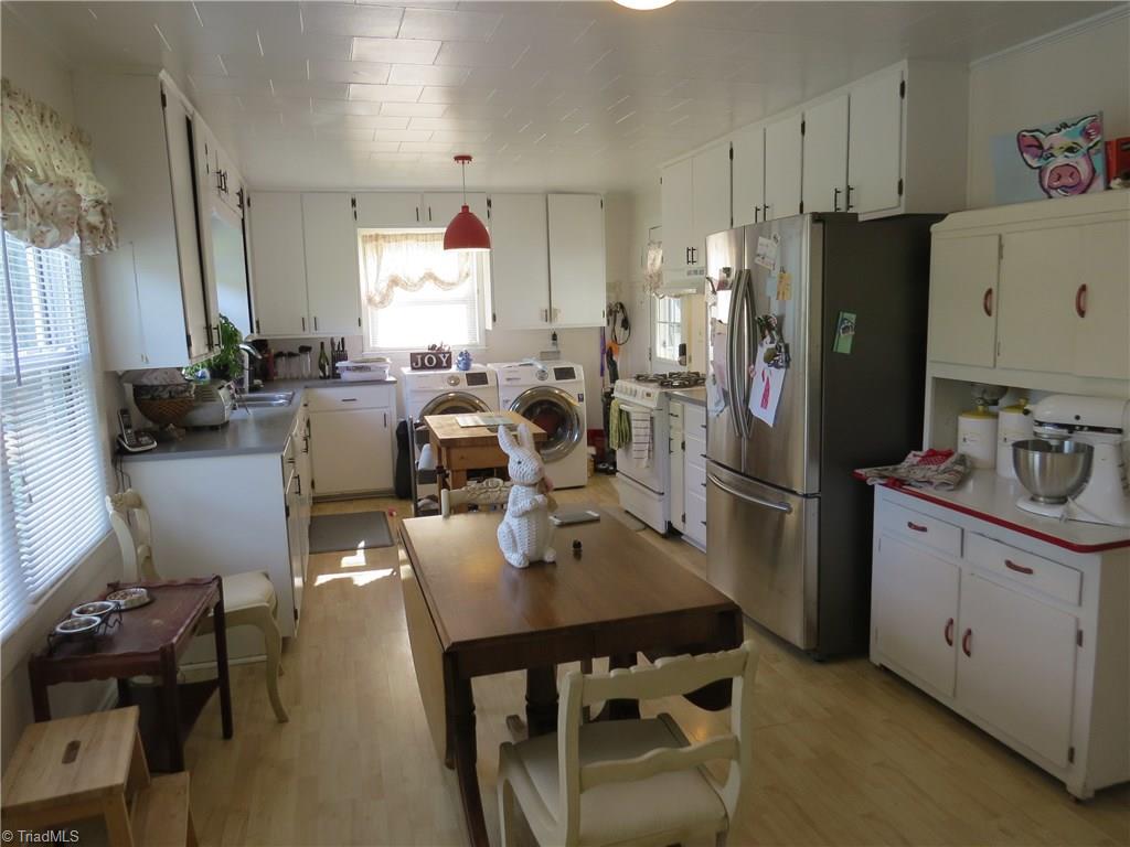 445 Simpson Road Stokesdale, NC 27357 - Photo 8 of 18 Gallery Image 8