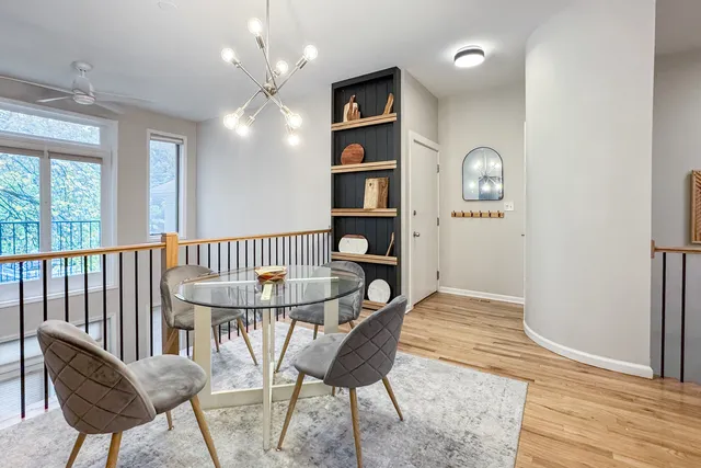 $675,000 | 2106 West Erie Street, Unit 1E, Chicago, IL 60612