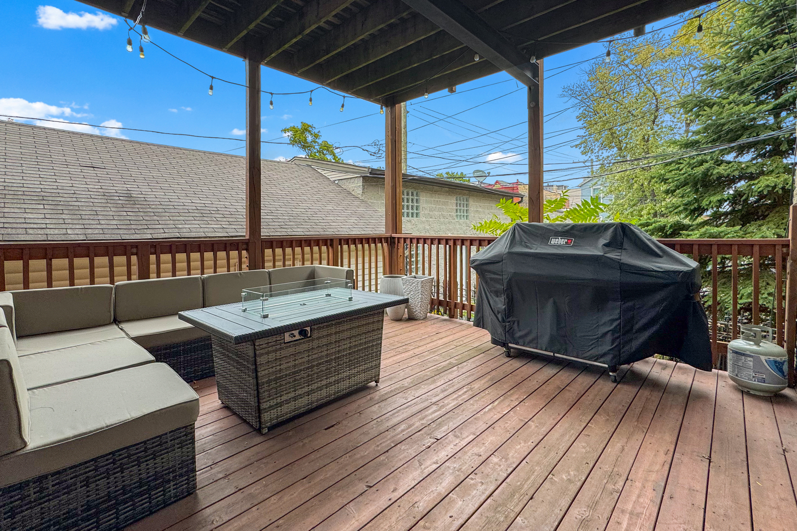 2106 West Erie Street, Unit 1E Chicago, IL 60612 - Photo 37 of 41 a view of sitting area on roof deck