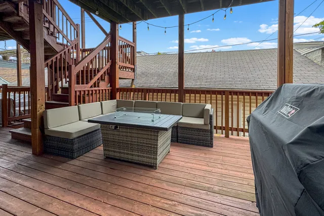 $675,000 | 2106 West Erie Street, Unit 1E, Chicago, IL 60612