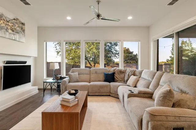 $905,000 | 2684 Powlett Creek Drive, Frisco, TX 75034