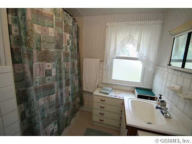 27 Winston Place Rochester, NY 14607 - Photo 13 of 13 Bathroom