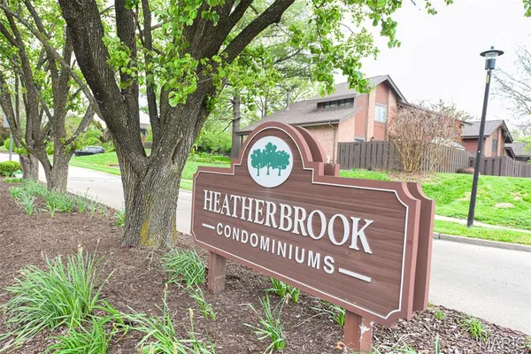 $100,000 | 4357 Tavistock Circle, St. Louis, MO 63129