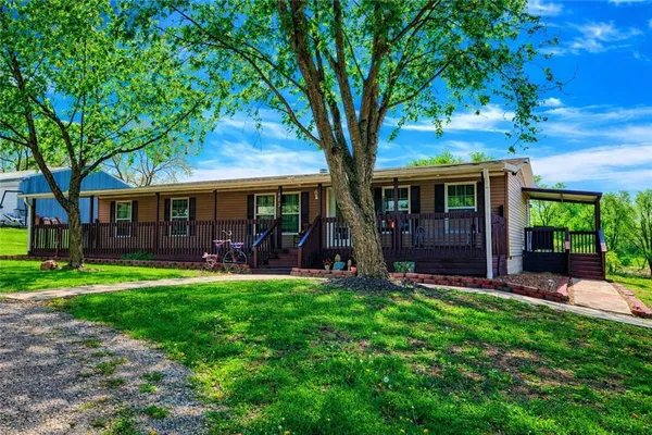 $249,000 | 402 West Corrine, Gallatin, MO 64640