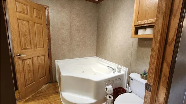 $249,000 | 402 West Corrine, Gallatin, MO 64640