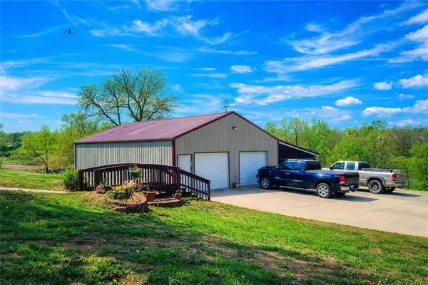 $249,000 | 402 West Corrine, Gallatin, MO 64640