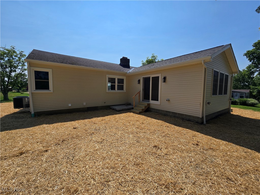 9364 Bascom Road Chardon, OH 44024 - Photo 4 of 28 Gallery Image 4