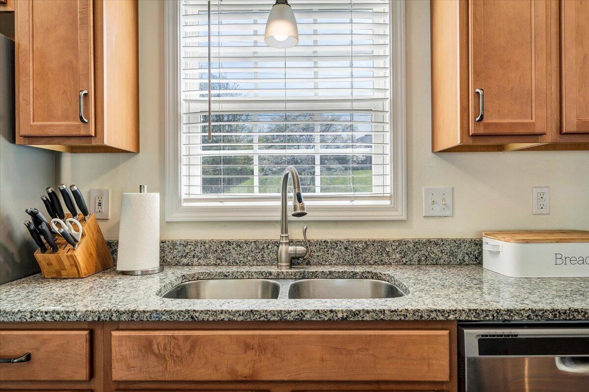 424 Cambridge Ct Road Vinton, VA 24179 - Photo 14 of 46 14-MIB08389