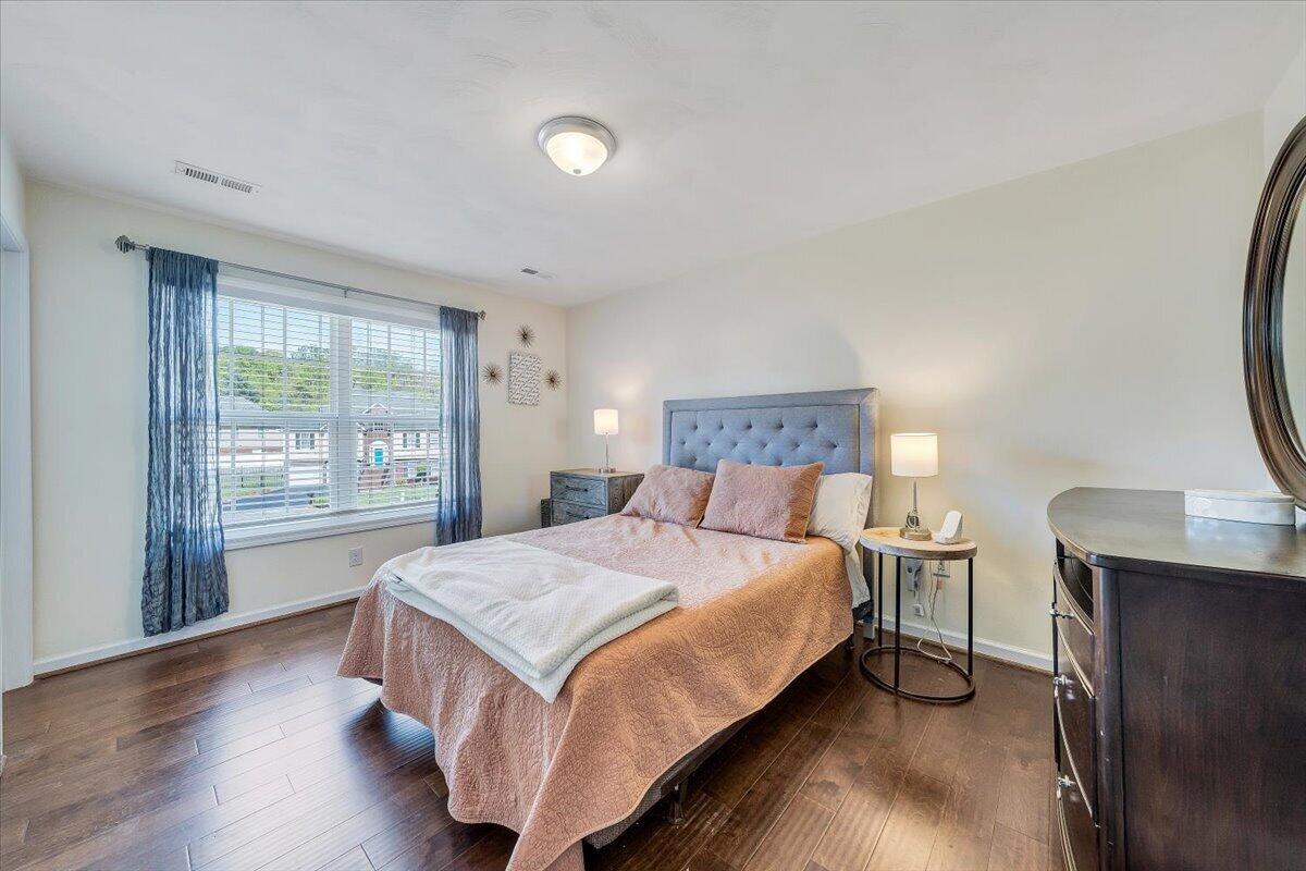 424 Cambridge Ct Road Vinton, VA 24179 - Photo 17 of 46 17-MIB08404