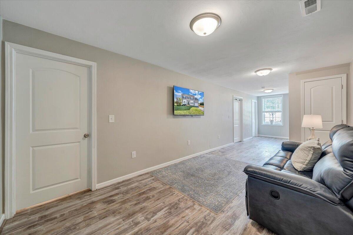 424 Cambridge Ct Road Vinton, VA 24179 - Photo 30 of 46 30-MIB08329