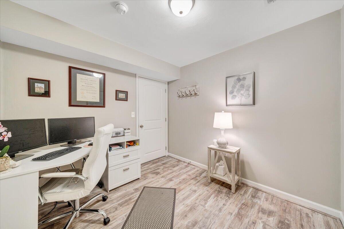 424 Cambridge Ct Road Vinton, VA 24179 - Photo 33 of 46 33-MIB08338