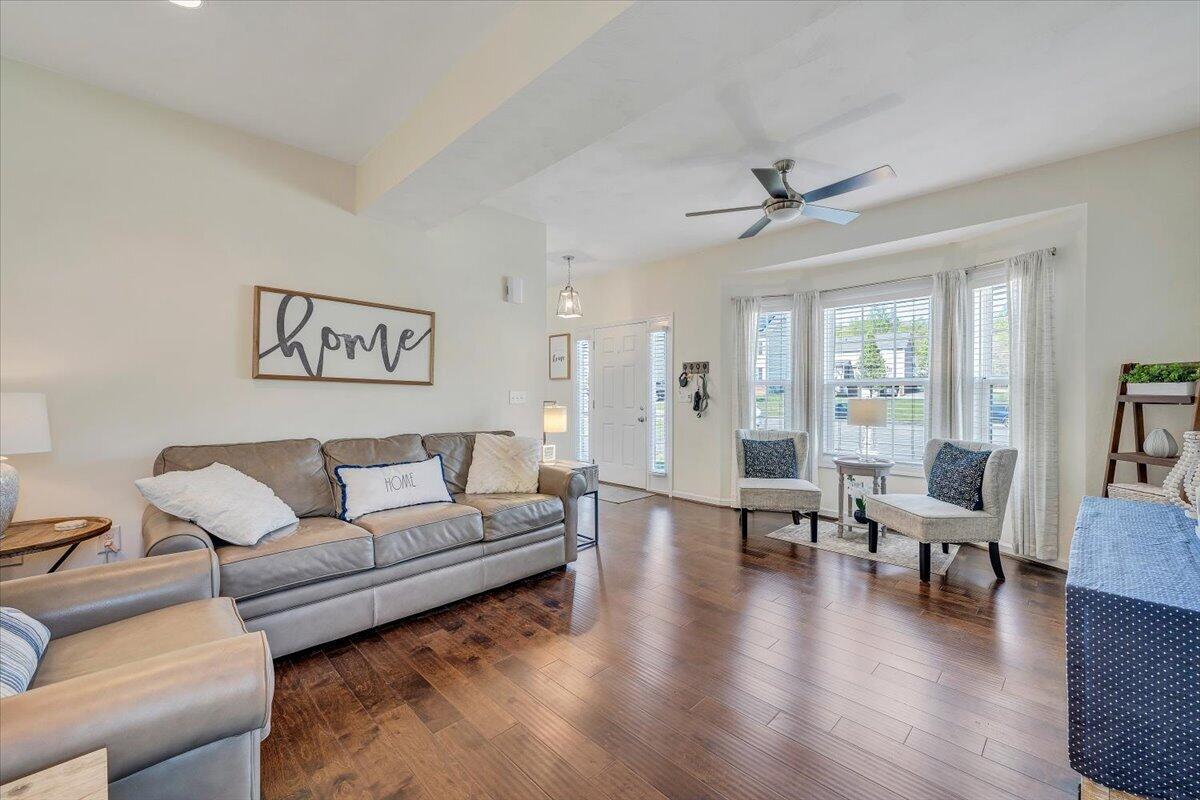 424 Cambridge Ct Road Vinton, VA 24179 - Photo 6 of 46 06-MIB08362