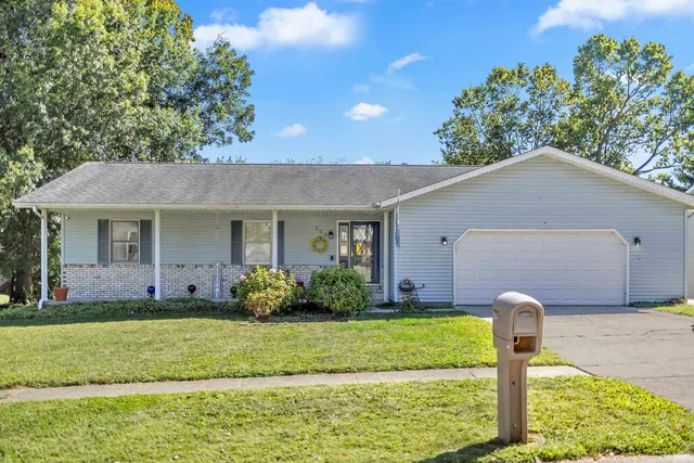 $349,000 | 709 West Hedgewood Drive, Bloomington, IN 47403