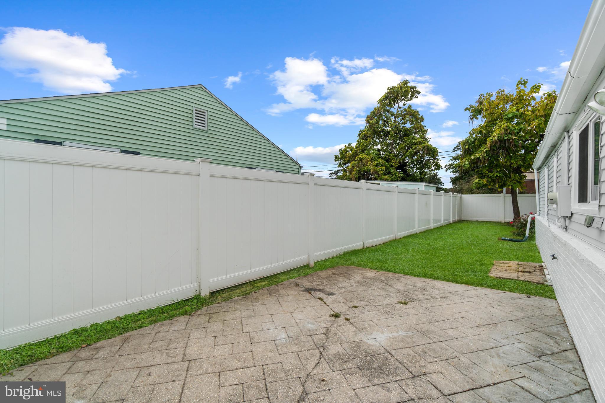 1009 Upton Road Glen Burnie, MD 21060 - Photo 26 of 31 Fully vinyl fenced back yard (2018)