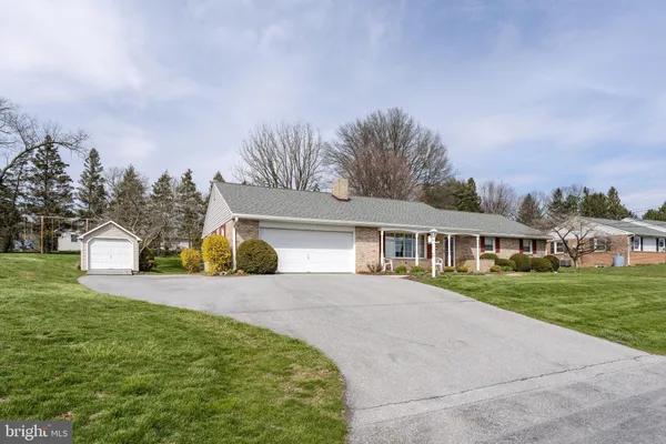 $250,000 | 133 Summitville Road, New Holland, PA 17557