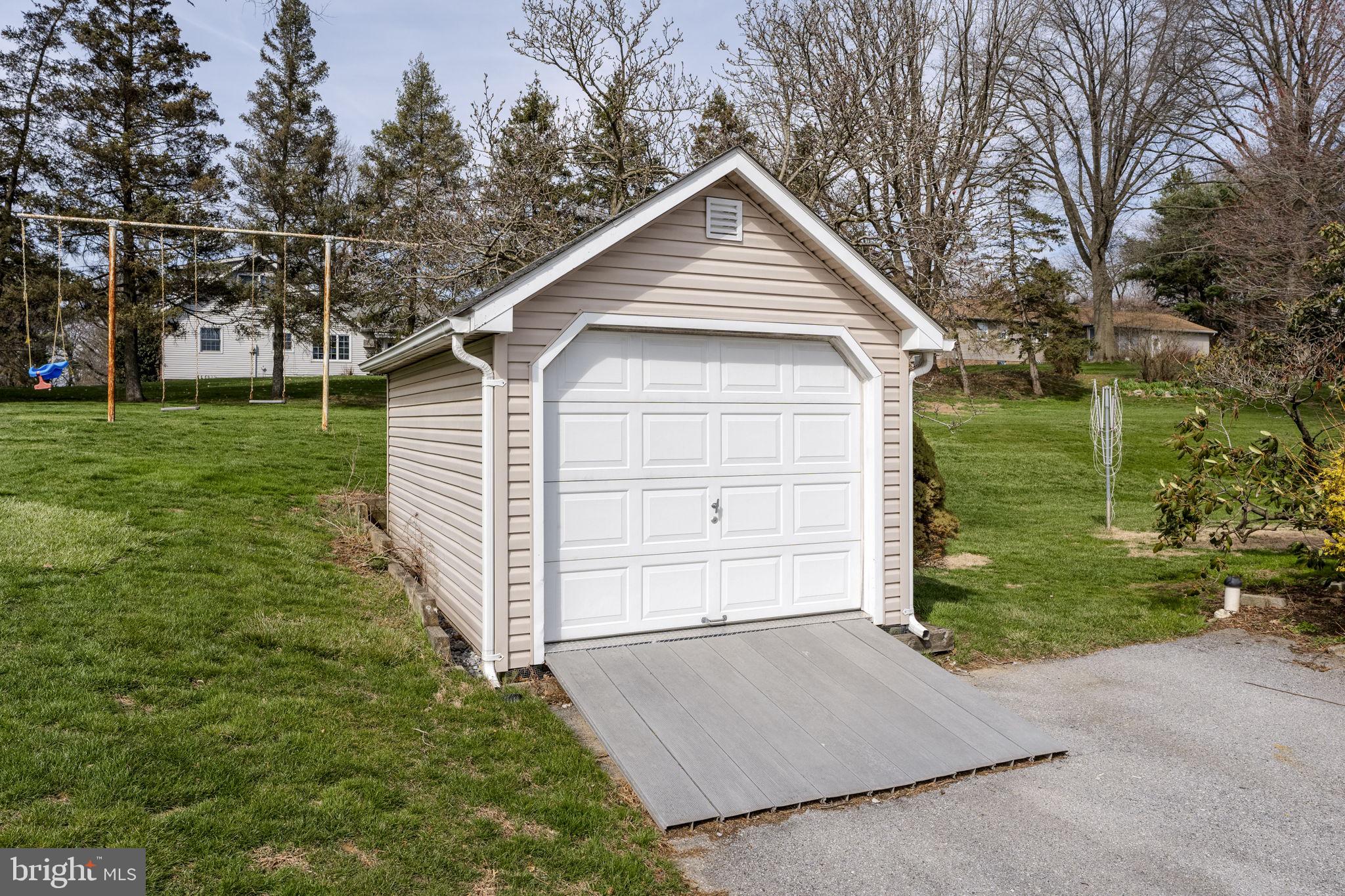 133 Summitville Road New Holland, PA 17557 - Photo 14 of 48