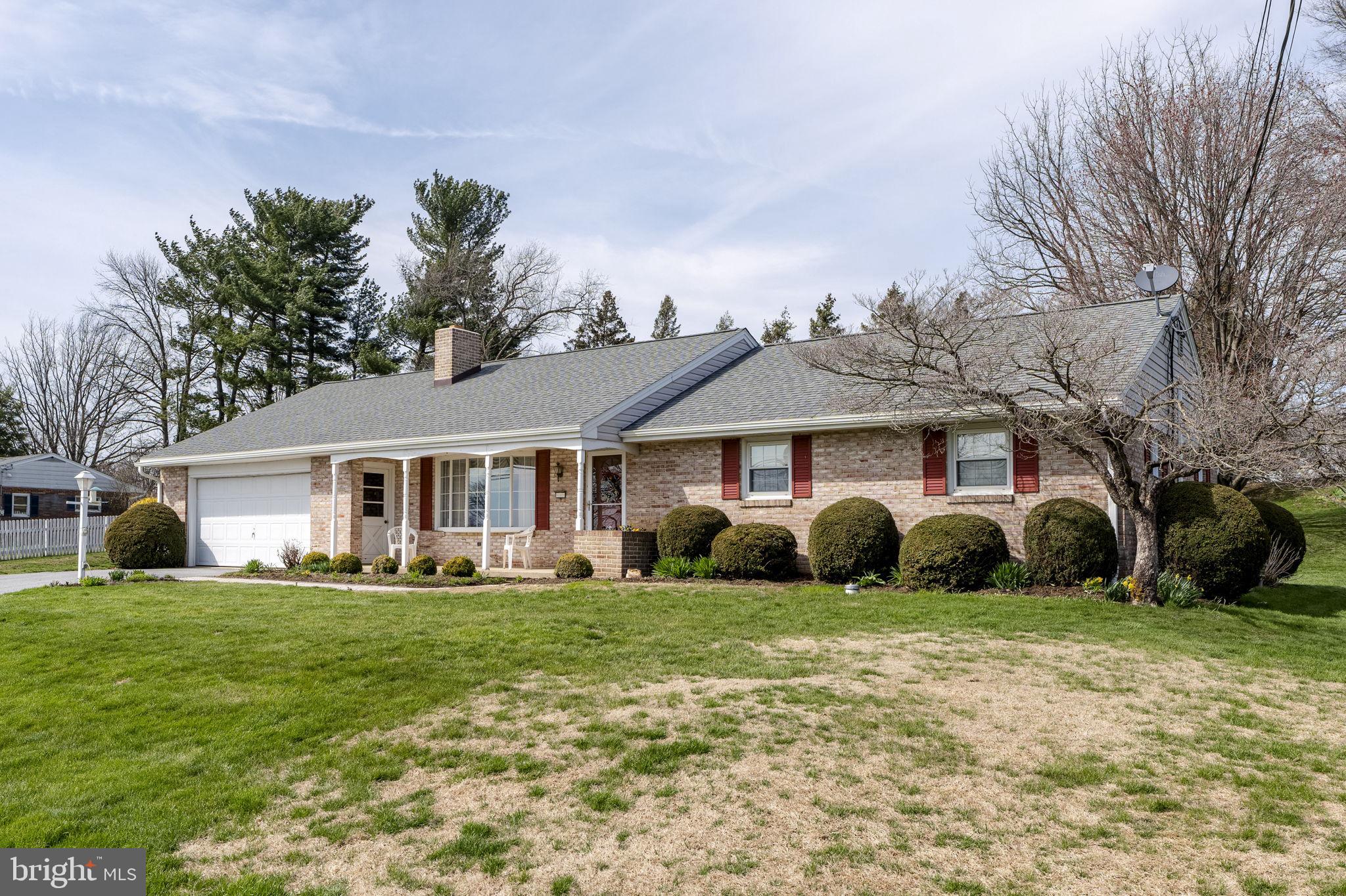 133 Summitville Road New Holland, PA 17557 - Photo 3 of 48
