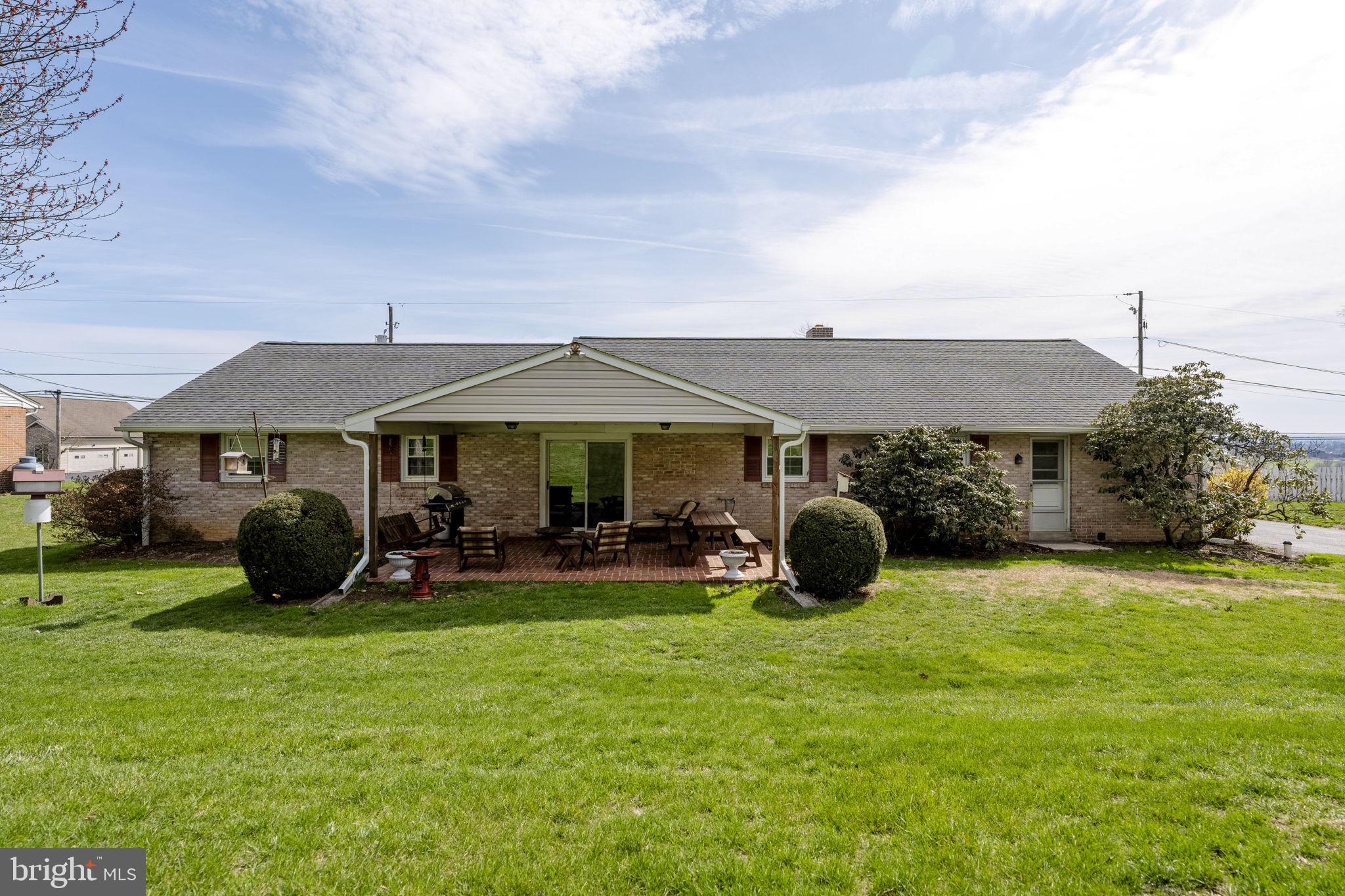 133 Summitville Road New Holland, PA 17557 - Photo 8 of 48