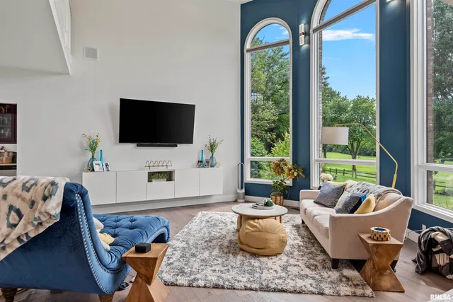 $750,000 | 20 Hickory Ridge Lane, Springfield, IL 62707